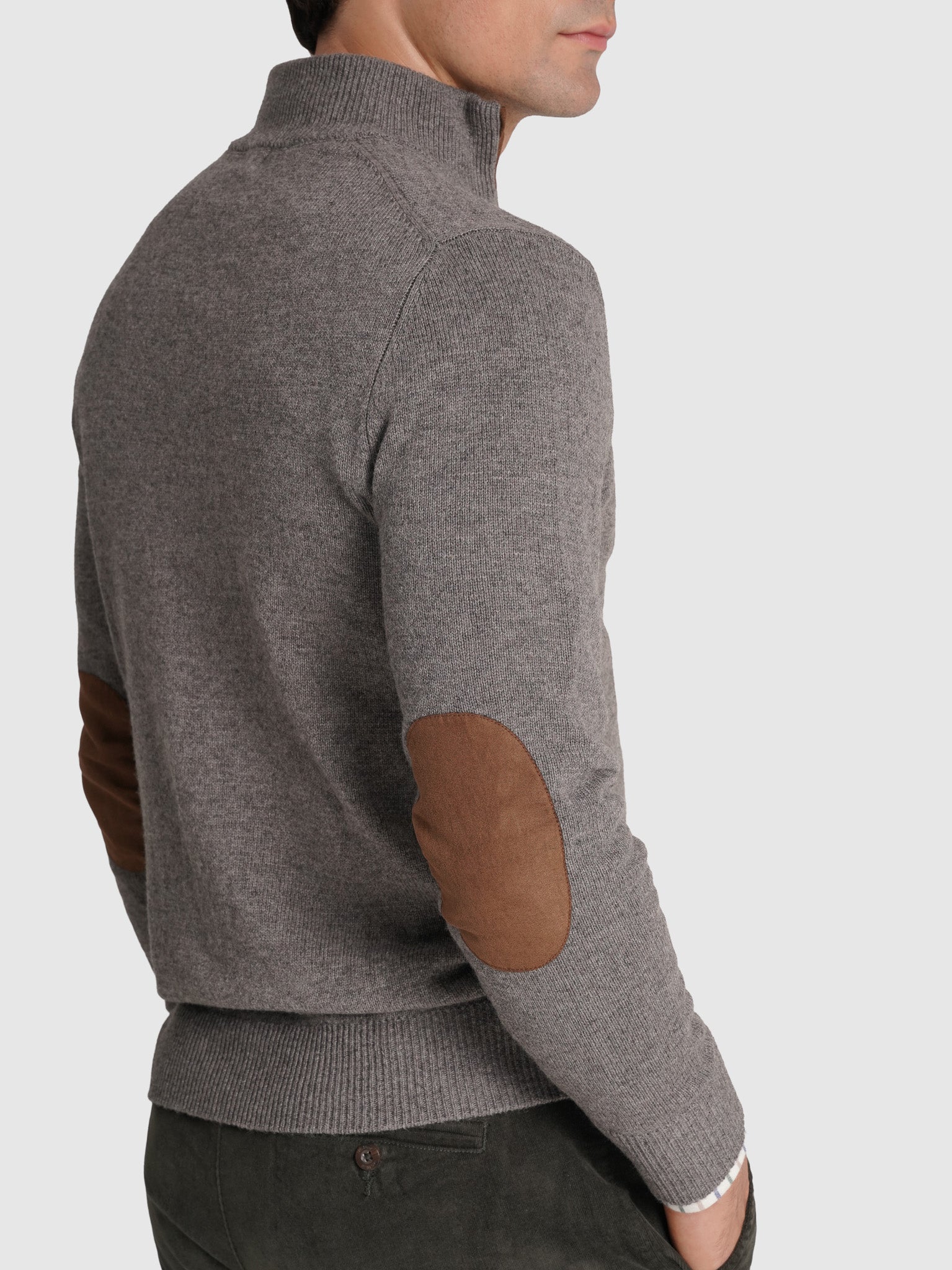 JERSEY DE LANA GRIS CON CODERAS MR REGULAR FIT. AZUL