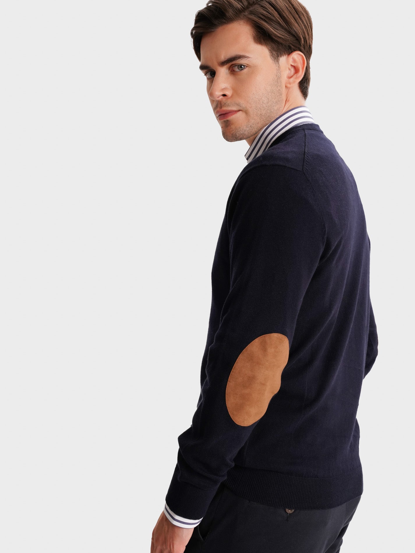 JERSEY DELGADO AZUL CON CODERAS MR REGULAR FIT. AZUL
