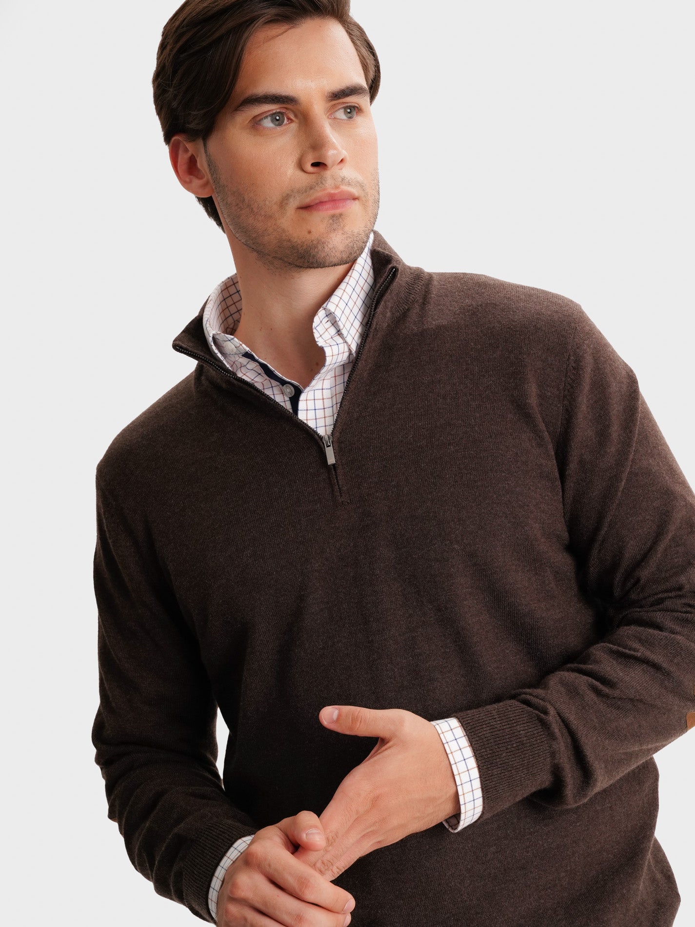 THIN BROWN PULLOVER WITH REGULAR FIT MR ELBOW PADS. BLUE