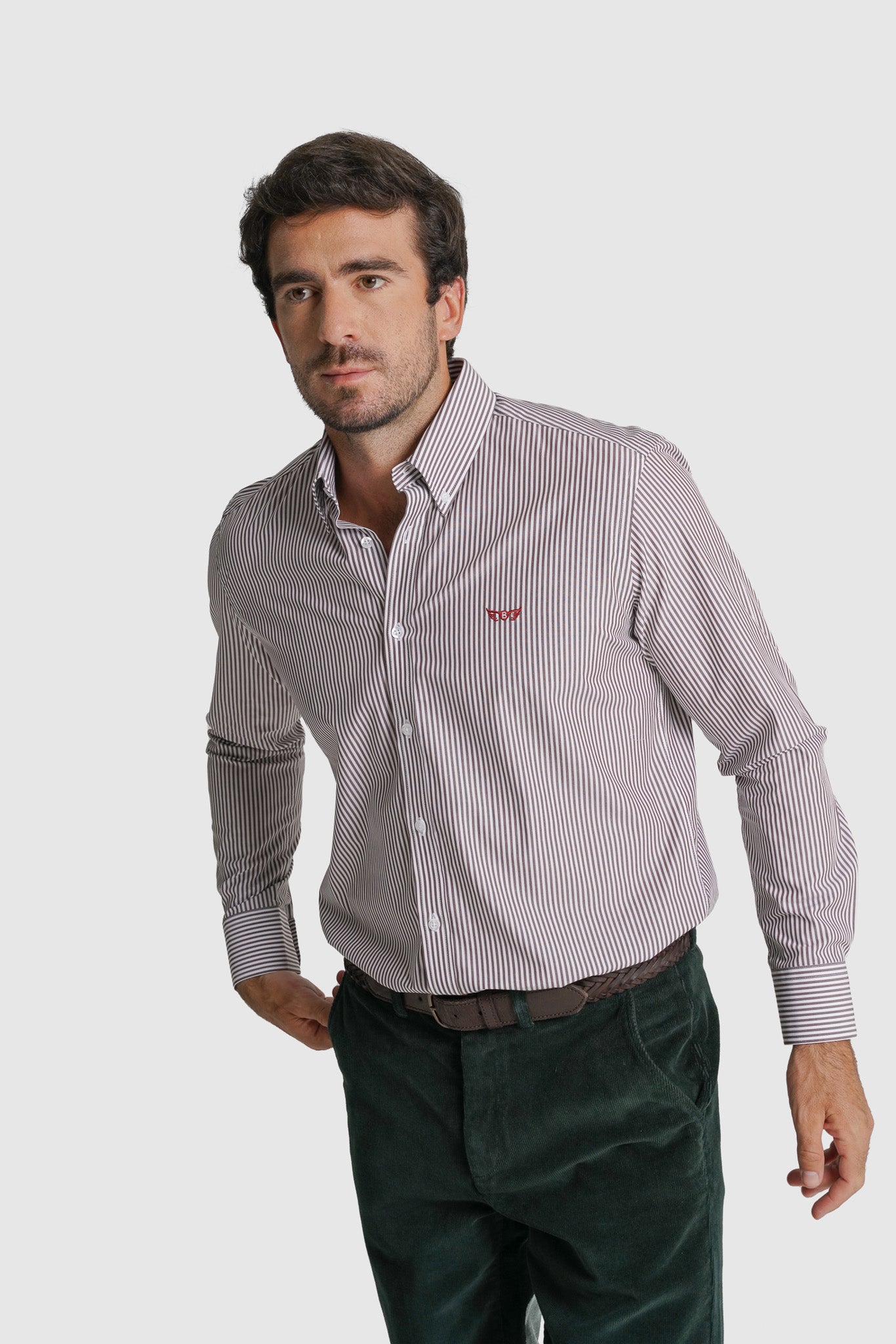 CAMISA ALGODÃO REGULAR FIT CASTANHA ÀS RISCAS MR. BLUE