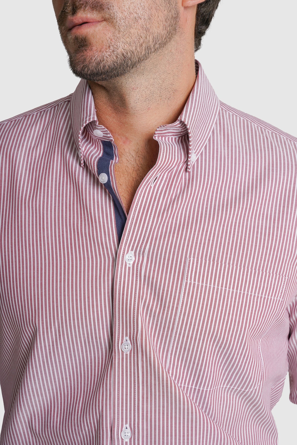 CAMISA OXFORD REGULAR FIT VERMELHA ÀS RISCAS MR. BLUE