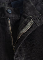 Calças em bombazine riscas finas verde escuro - Mr Blue